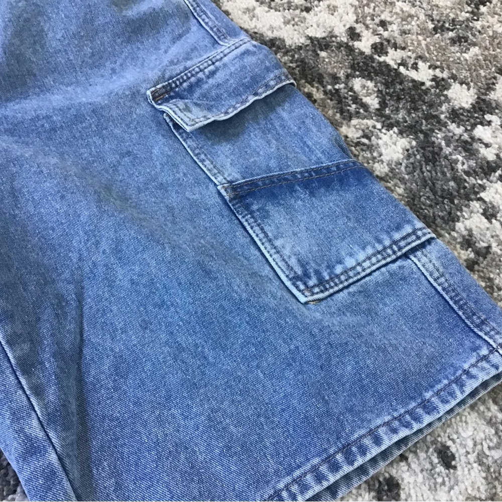 SHEIN Lighter Wash Denim Long Cargo Shorts, Size 31 - Picture 11 of 13